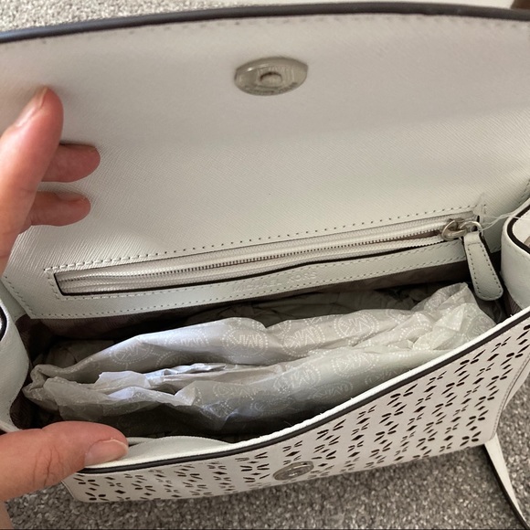Michael Kors small Ava satchel bag crossbody NWT white - Picture 7 of 9